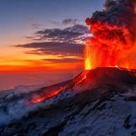 ETNA IN ERUZIONE, CENERI FINO A MALTA