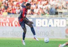Il calciatore del Cagliari Yael Trepy è ricoverato in terapia intensiva dopo un incidente in piscina