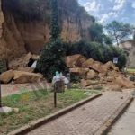 Napoli, spaventoso crollo a Castel Sant’Elmo: nessuna persona (miracolosamente) coinvolta