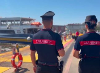 Ferragosto sicuro, controlli rafforzati dei Carabinieri in tutta la provincia di Napoli. Da Napoli alla Penisola Sorrentina, da Capri al Monte Faito: l’Arma in campo per garantire sicurezza a residenti e turisti