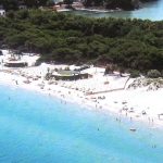 Luna di miele da incubo a Otranto: gli sposi abbandonano il villaggio dopo 24 ore e chiedono i danni