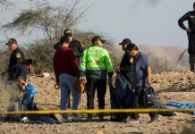 Perù, cade aereo turistico, 13 morti. I media locali: «Sette italiani, sono due famiglie di amici
