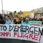 Pozzuoli, gli sfollati in corteo: “Vogliamo lo stato di emergenza”. Ma Fico e la sua maggioranza nicchiano ancora