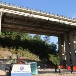 LA TRATTATIVA DISPERATA TRA LA POLIZIA E VELLA PRIMA DEL LANCIO DAL CAVALCAVIA