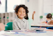 Decreto scuola, minore allontanato dalla famiglia se i genitori rifiutano di imparare l’italiano