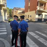 Investe un bambino e scappa: 24enne arrestata per tentato omicidio dopo l’incidente. E’ l’ex compagna del papà