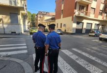 Investe un bambino e scappa: 24enne arrestata per tentato omicidio dopo l’incidente. E’ l’ex compagna del papà