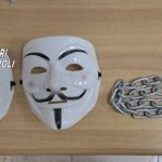 VOMERO: occupazione fermata sul nascere dai Carabinieri. Alcuni studenti con passamontagna e maschere di V per Vendetta