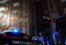 Marcianise, 13enne accoltellato al centro commerciale: due uomini fermati per tentato omicidio