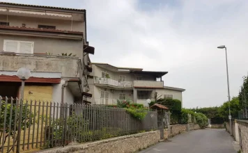 Marano, via Ruocco al buio da un mese: Passaro scrive a Comune e commissari, informato anche il prefetto