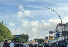 Scuole in mobilitazione tra Giugliano e Marano: occupato il liceo De Carlo, studenti in strada al Levi