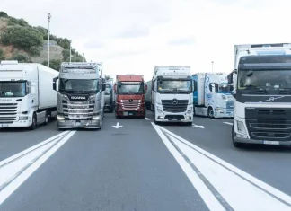 Quarto, blocco camion all’ingresso della Tangenziale: si esce, ma non si entra